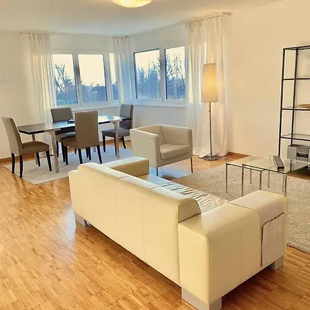 Апартаменты 144 Your Bright And Spacious By The Лозанна